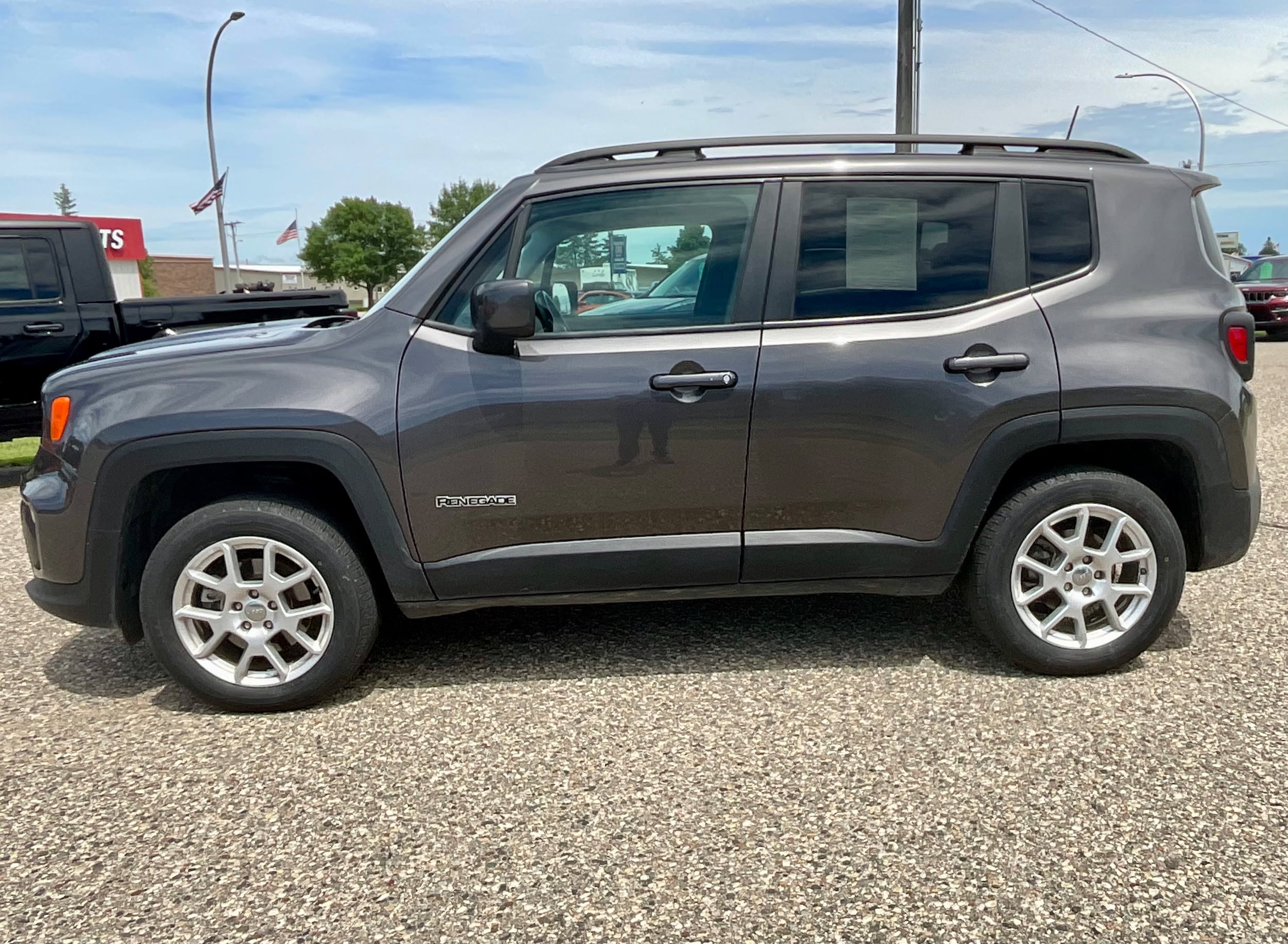 Used 2019 Jeep Renegade Latitude with VIN ZACNJBBB4KPK73692 for sale in Litchfield, Minnesota