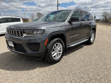 2025 Jeep Grand Cherokee LAREDO X 4X4 SUNROOF 6200lb TOW PKG Sport Utility