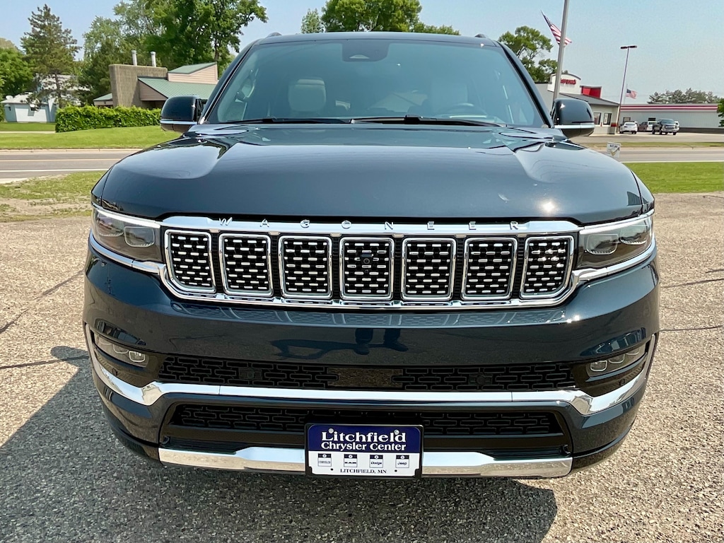 2025 Jeep Grand Wagoneer Base photo 2
