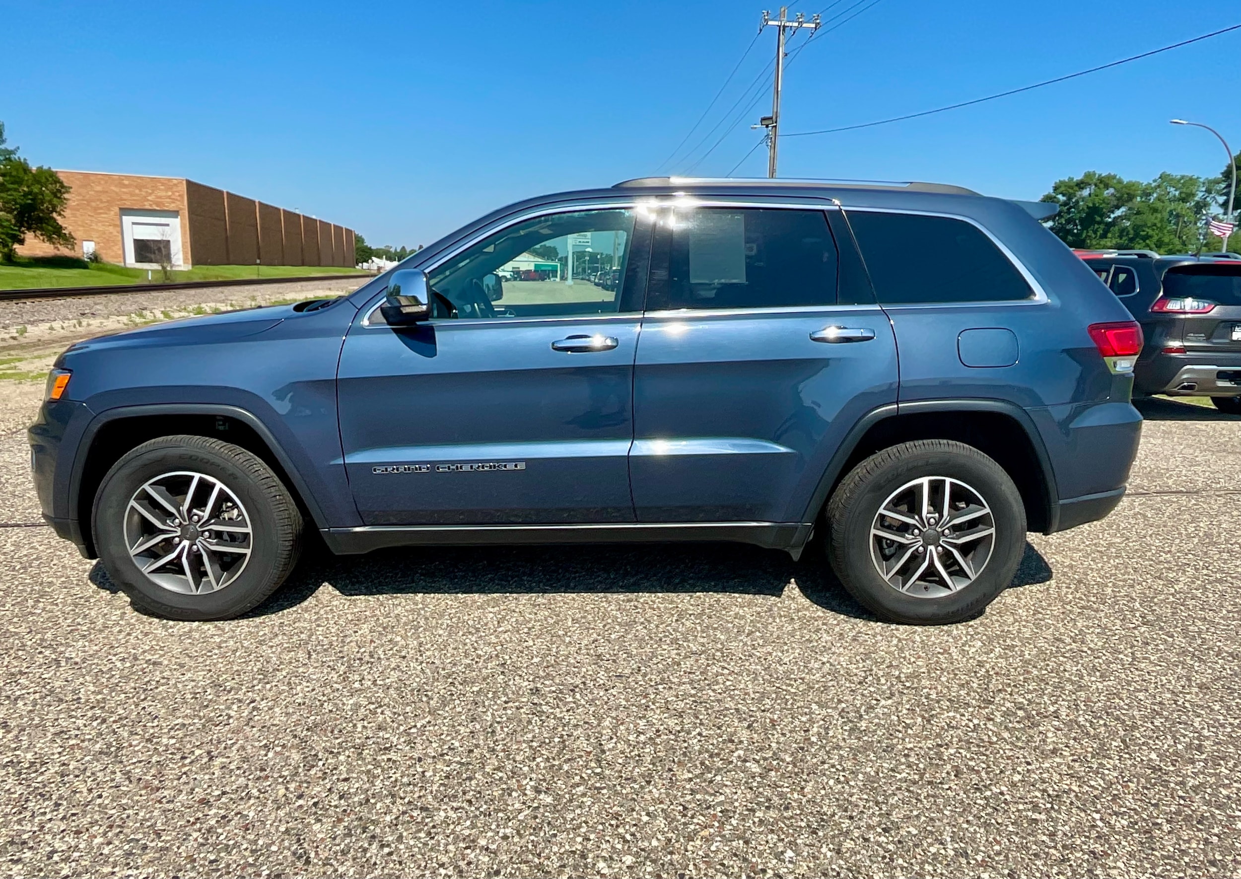 Used 2021 Jeep Grand Cherokee Limited with VIN 1C4RJFBG6MC614539 for sale in Litchfield, Minnesota
