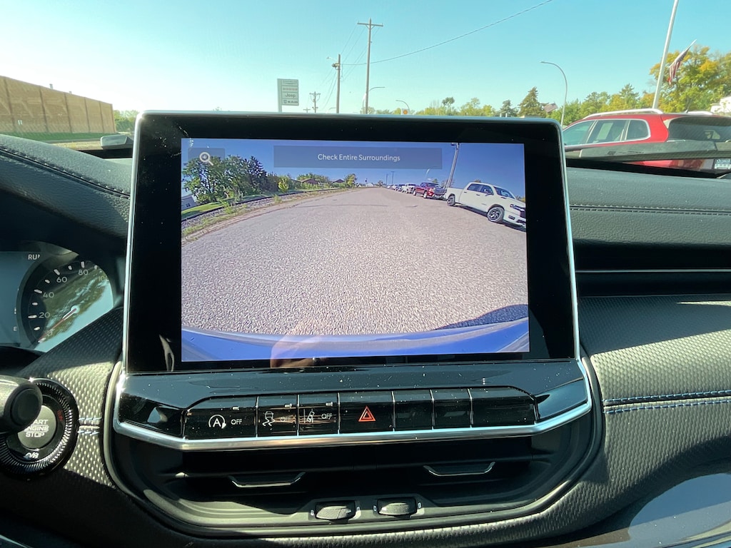 2026 Jeep Compass Latitude Altitude photo 4