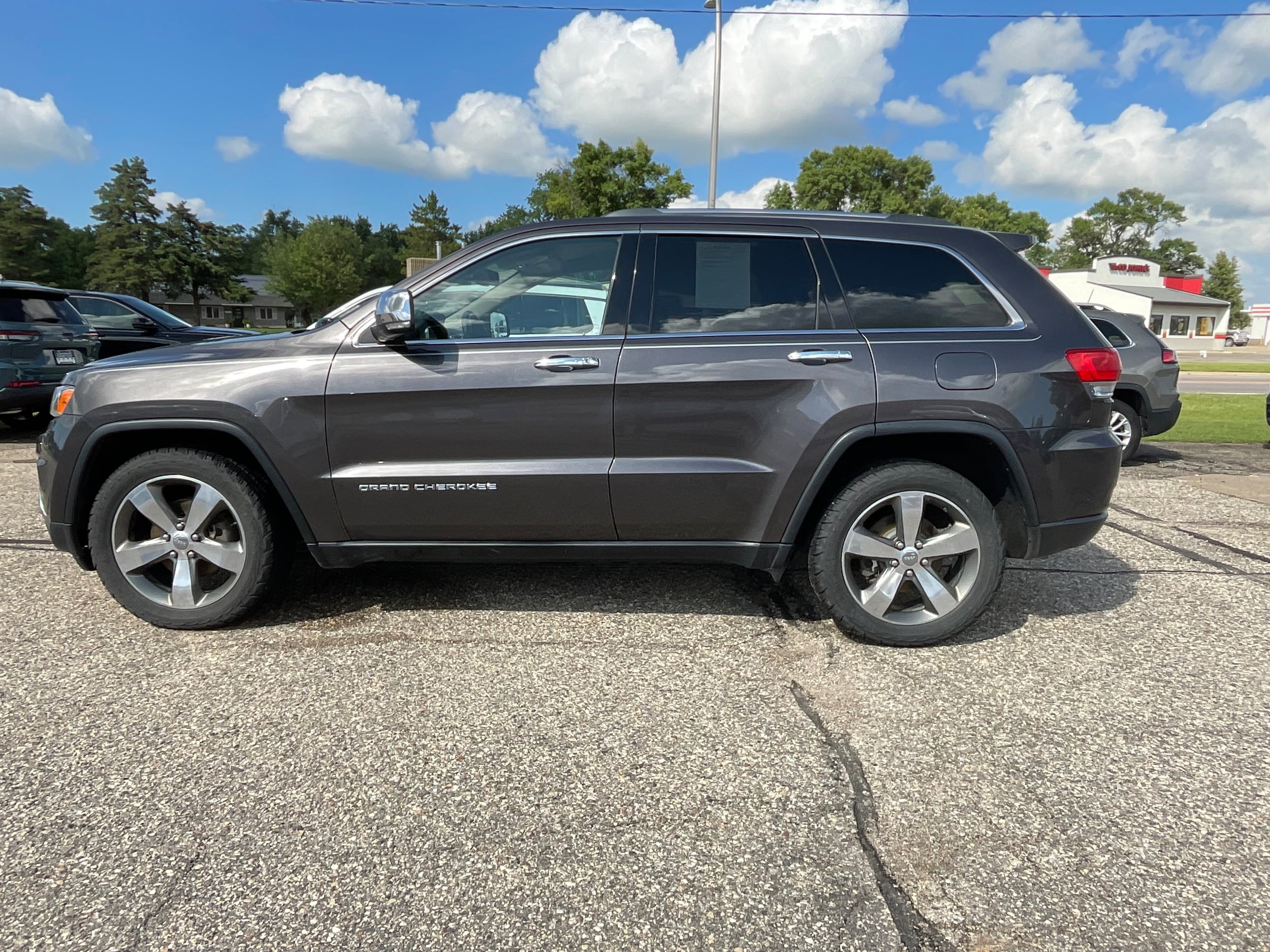 Used 2015 Jeep Grand Cherokee Limited with VIN 1C4RJFBG7FC632373 for sale in Litchfield, Minnesota