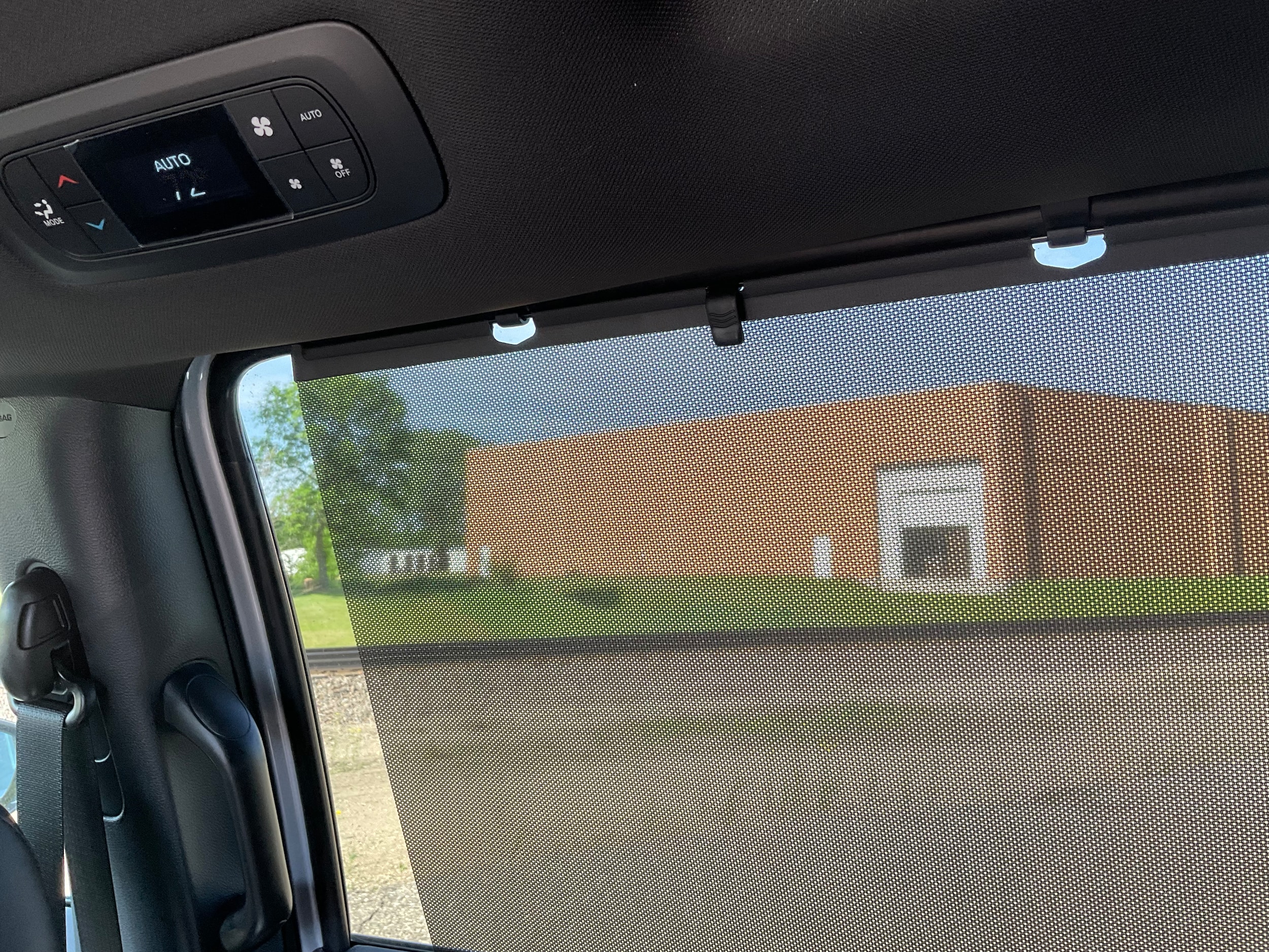 2026 Chrysler Voyager LX - Photo 12