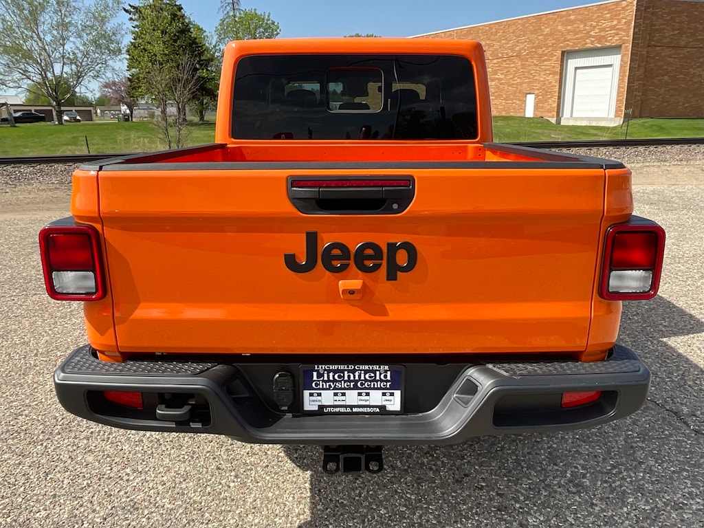2025 Jeep Gladiator Sport photo 4