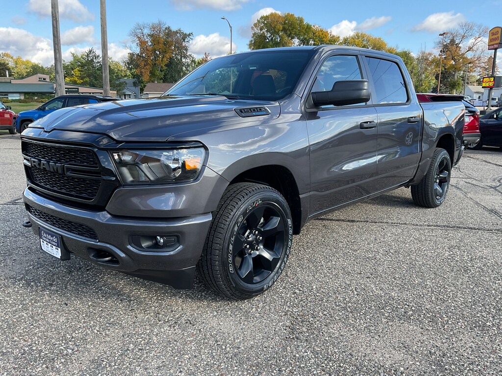 New 2024 Ram 1500 TRADESMAN CREW CAB 4X4 5'7' BOX REMOTE START For Sale