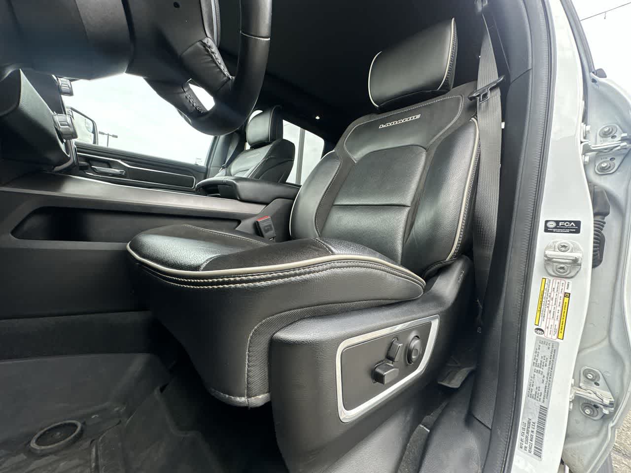 2023 Ram 1500 Laramie photo 2