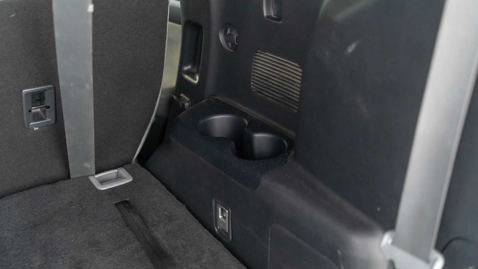 Thumbnail: 2022 Toyota Highlander - 9