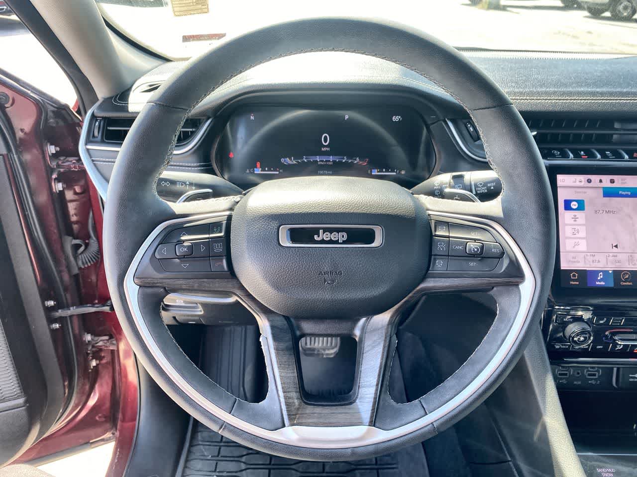 Thumbnail: 2023 Jeep Grand Cherokee - 13