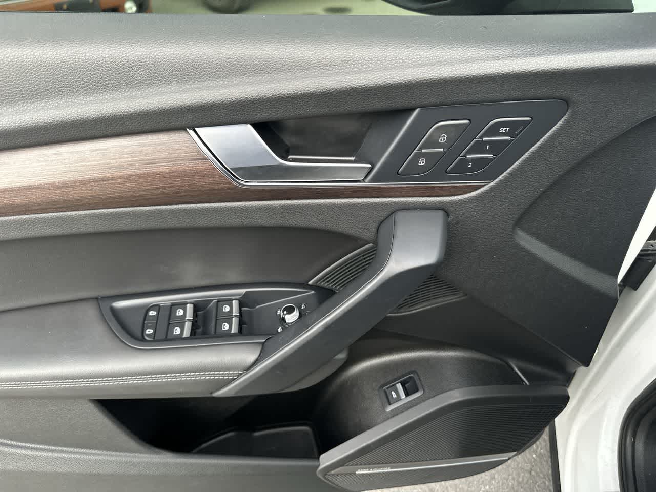 Thumbnail: 2023 Audi Q5 - 6