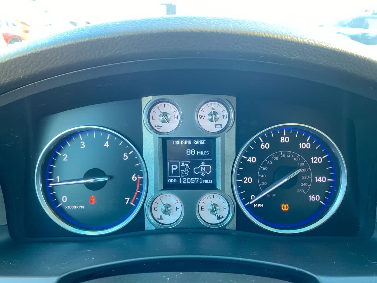 2010 Lexus LX 570 8