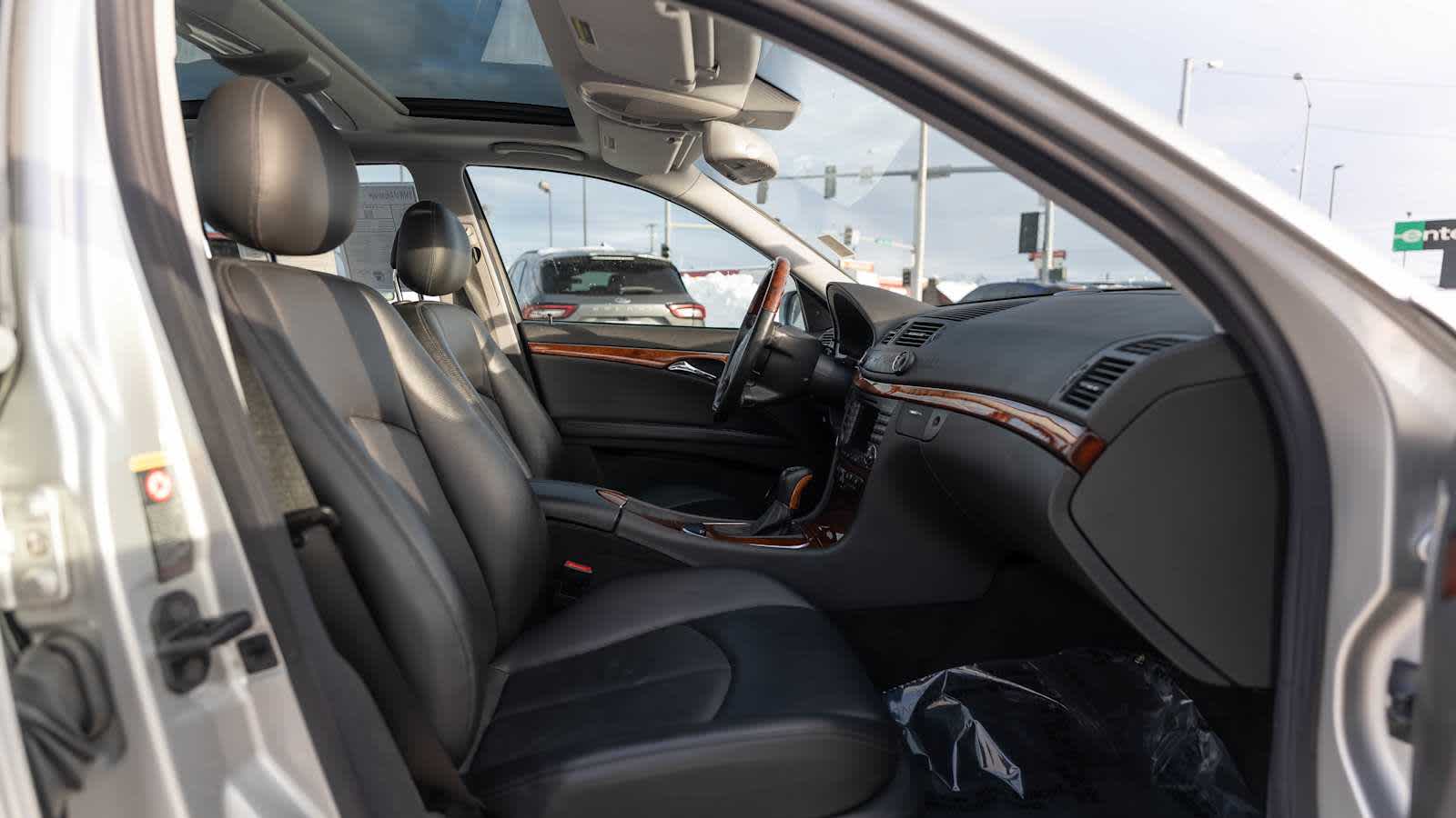 Thumbnail: 2004 Mercedes-Benz E-Class - 25