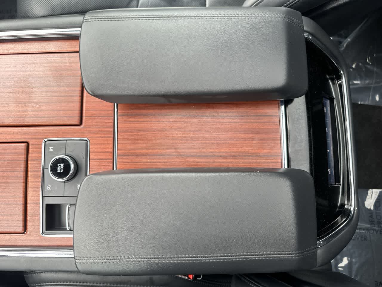Thumbnail: 2024 Lincoln Navigator - 14