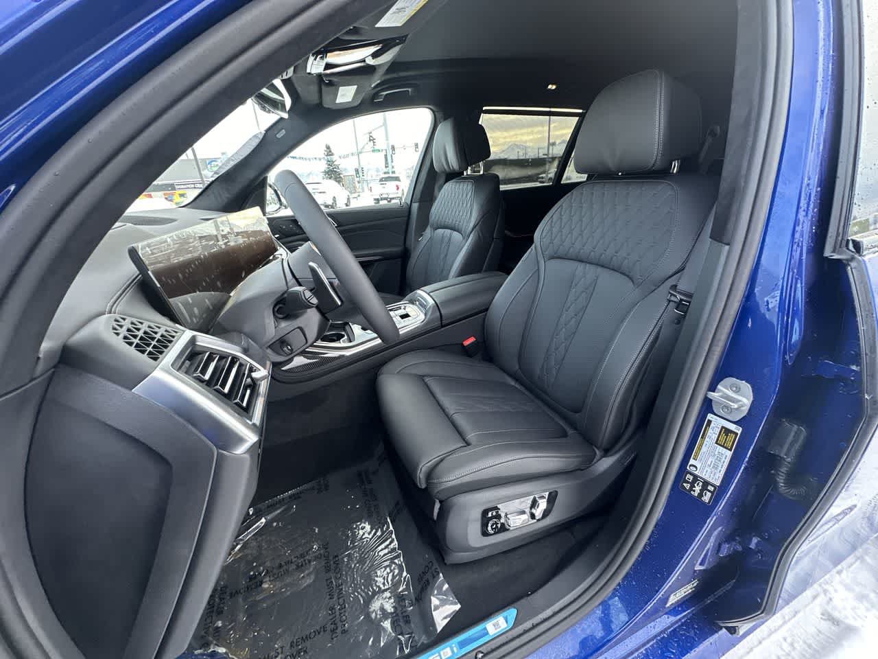 2025 Bmw X7 M60i photo 2