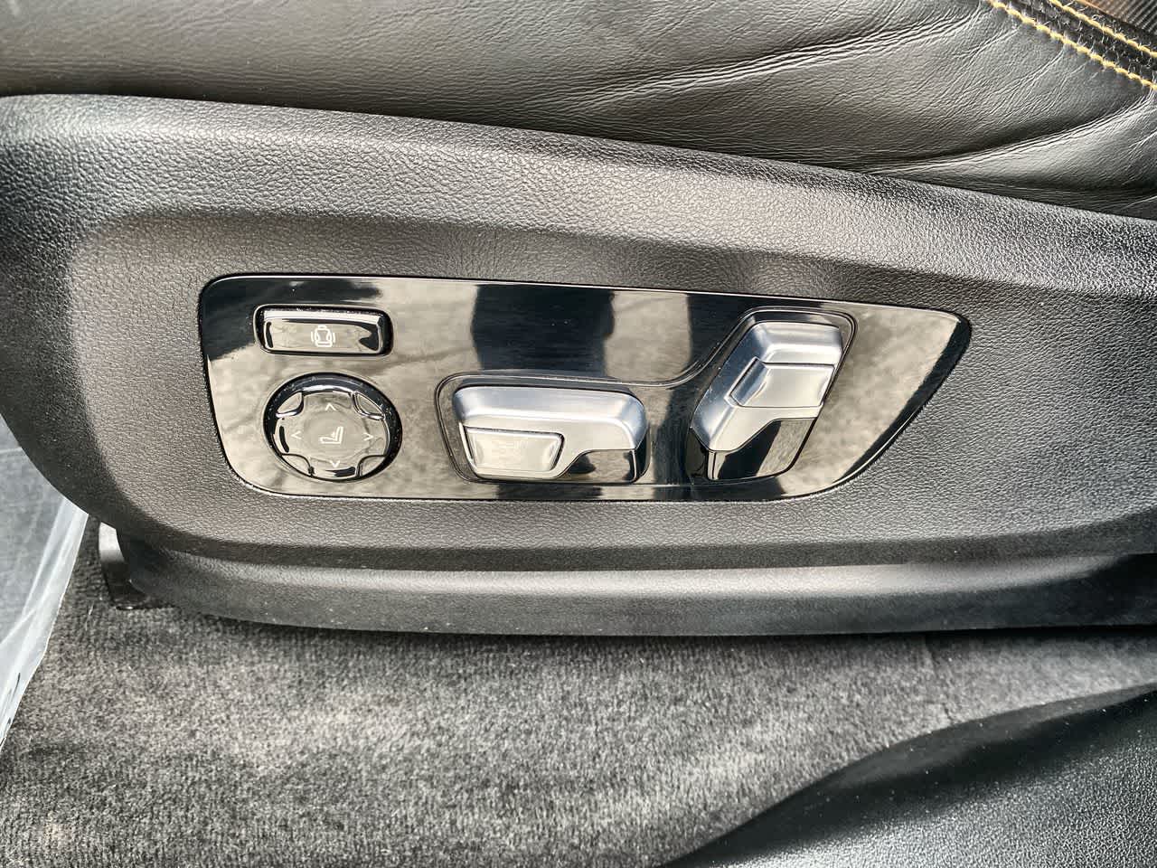 Thumbnail: 2022 BMW X5 - 11