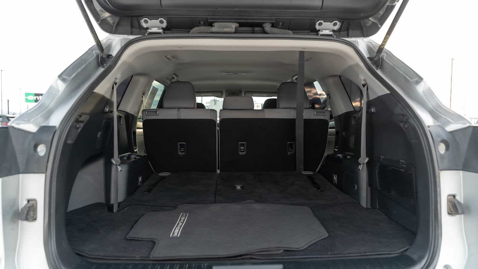 Thumbnail: 2022 Toyota Highlander - 8