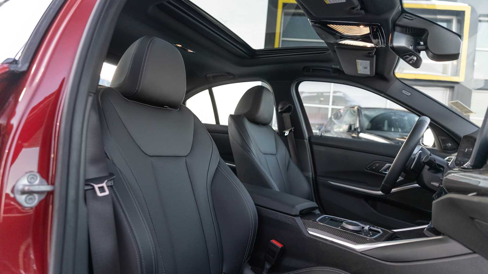 Thumbnail: 2025 BMW 3 Series - 14