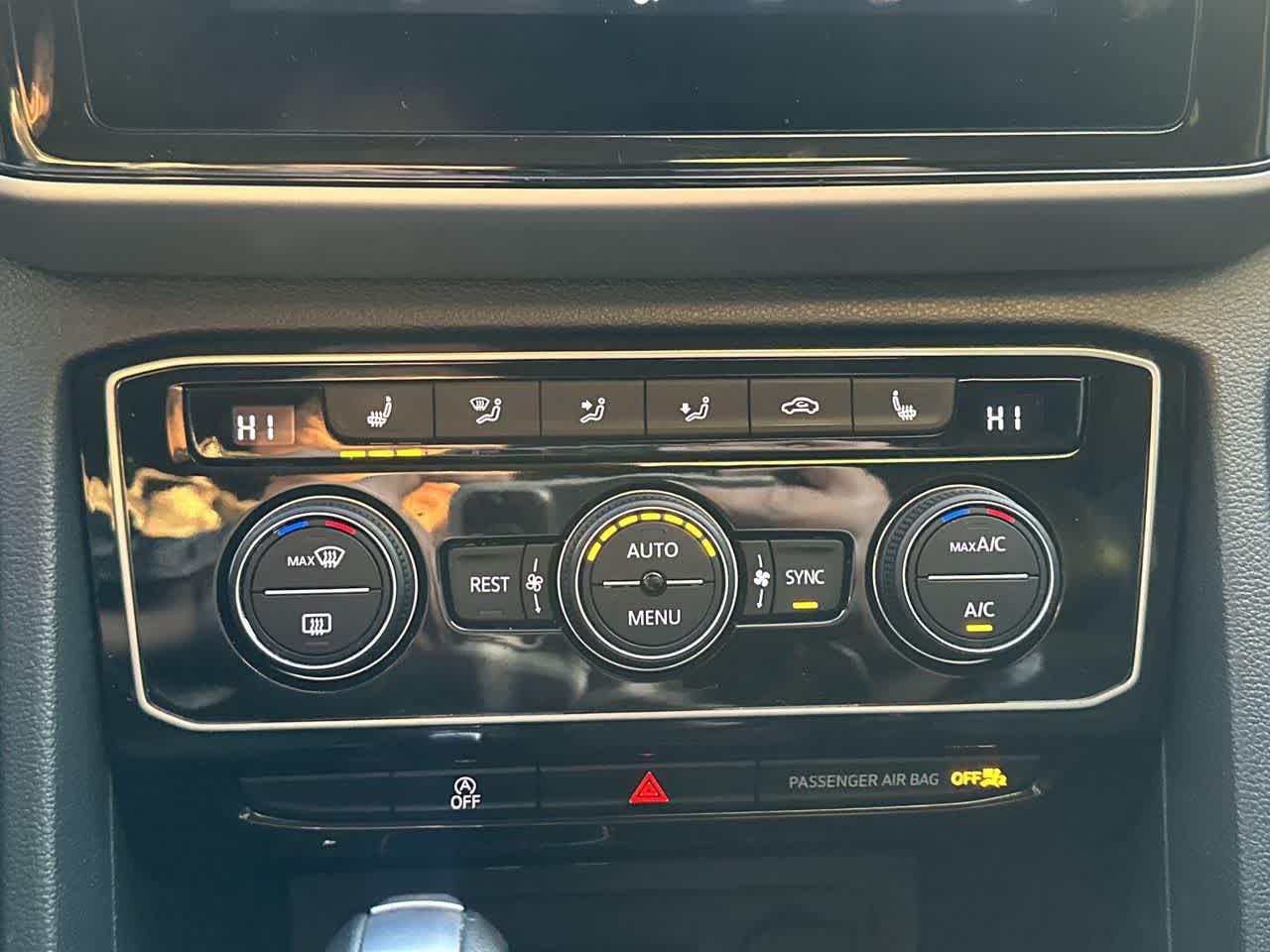 Thumbnail: 2022 Volkswagen Atlas - 12