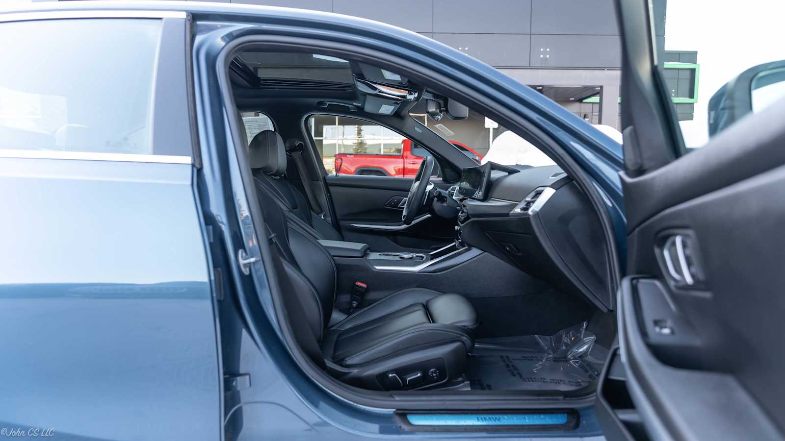 Thumbnail: 2025 BMW 3 Series - 13