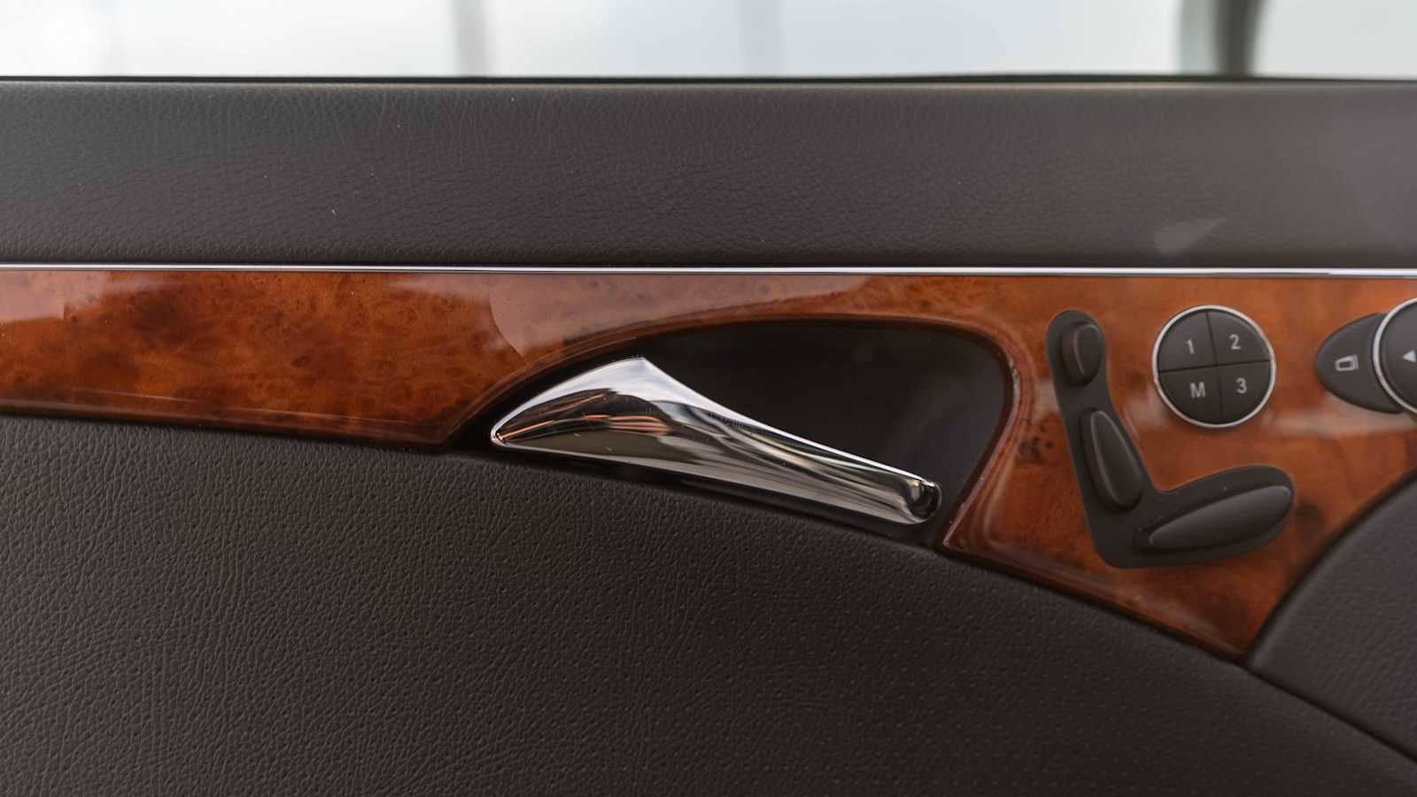 Thumbnail: 2004 Mercedes-Benz E-Class - 50