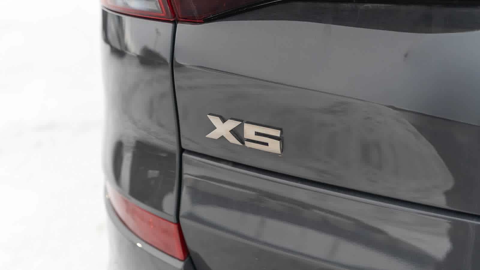 Thumbnail: 2021 BMW X5 - 7