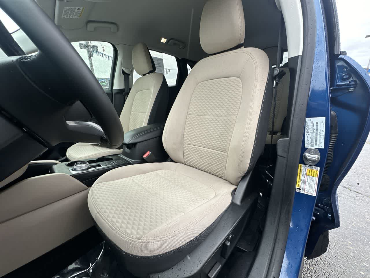 Thumbnail: 2022 Ford Escape - 3