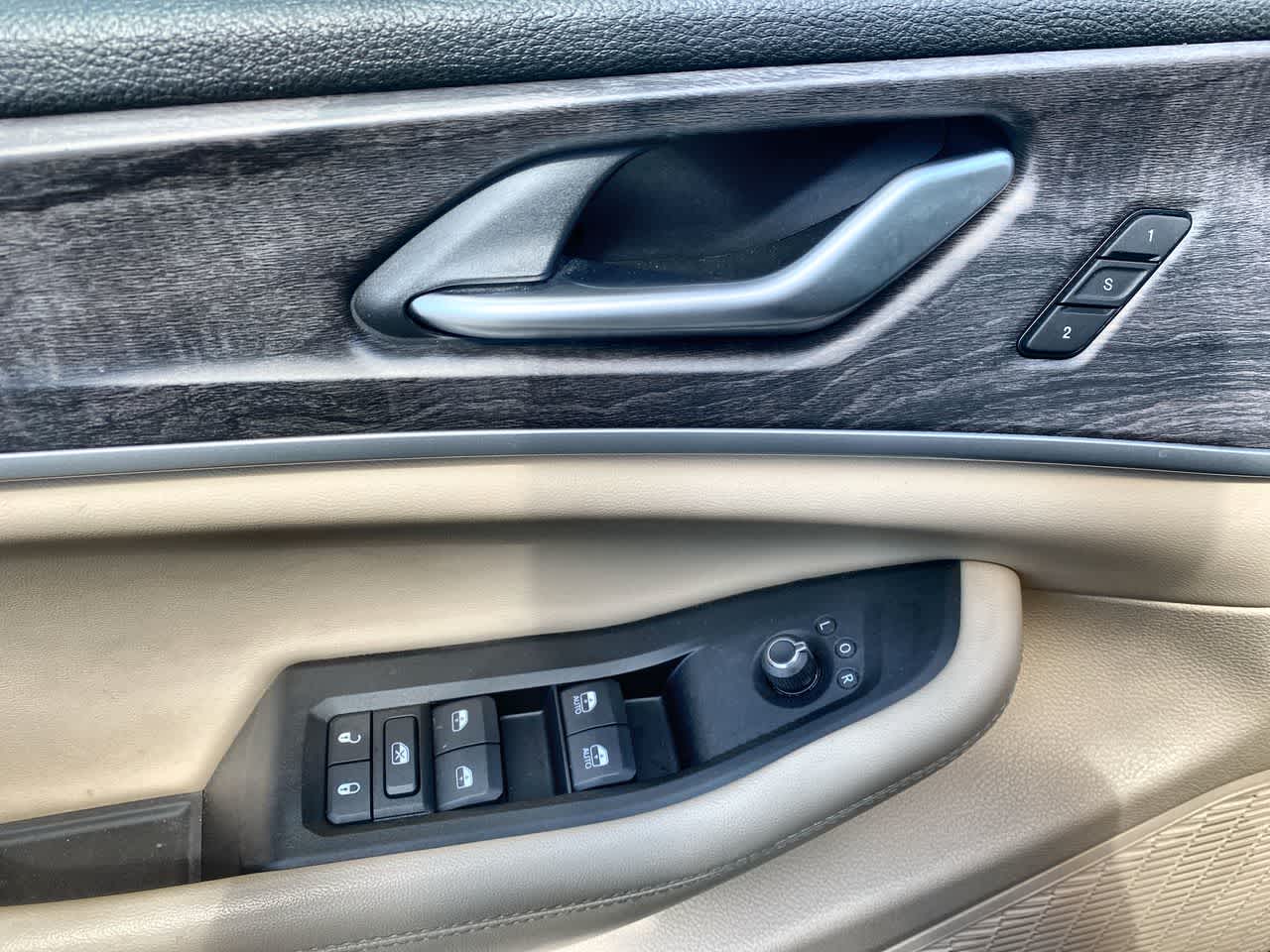 Thumbnail: 2024 Jeep Grand Cherokee - 12