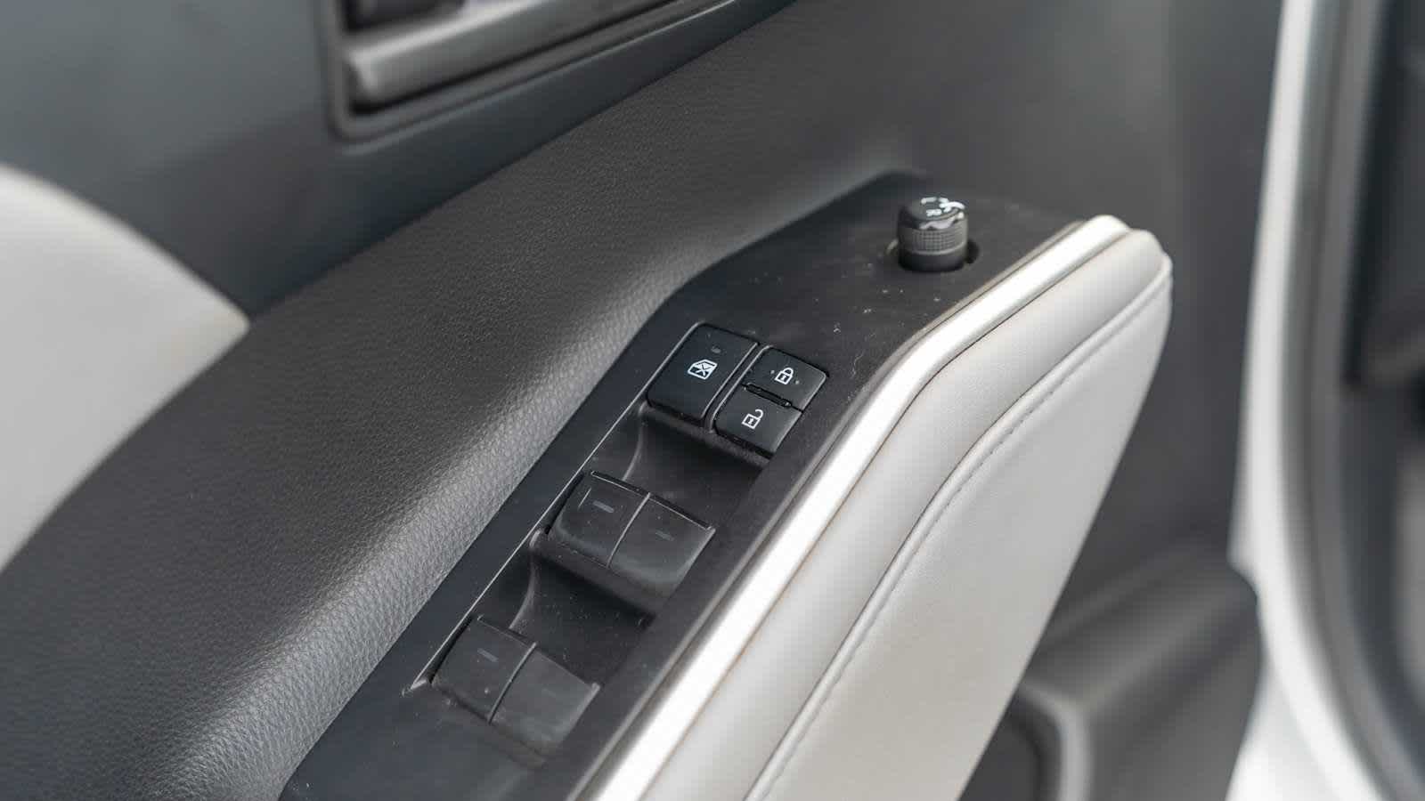 Thumbnail: 2022 Toyota Highlander - 46