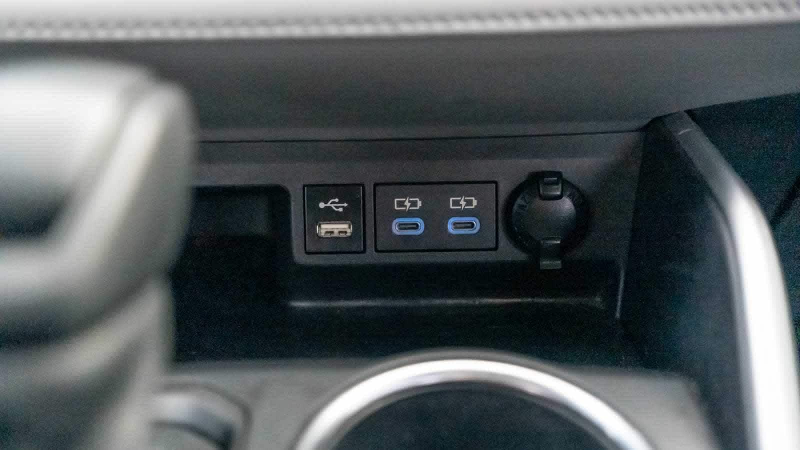 Thumbnail: 2022 Toyota Highlander - 41