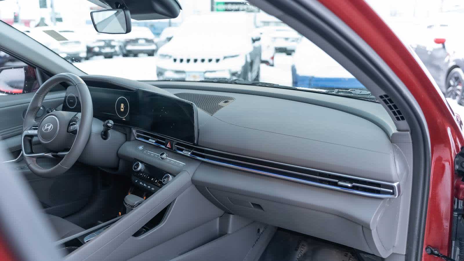 Thumbnail: 2024 Hyundai Elantra - 17