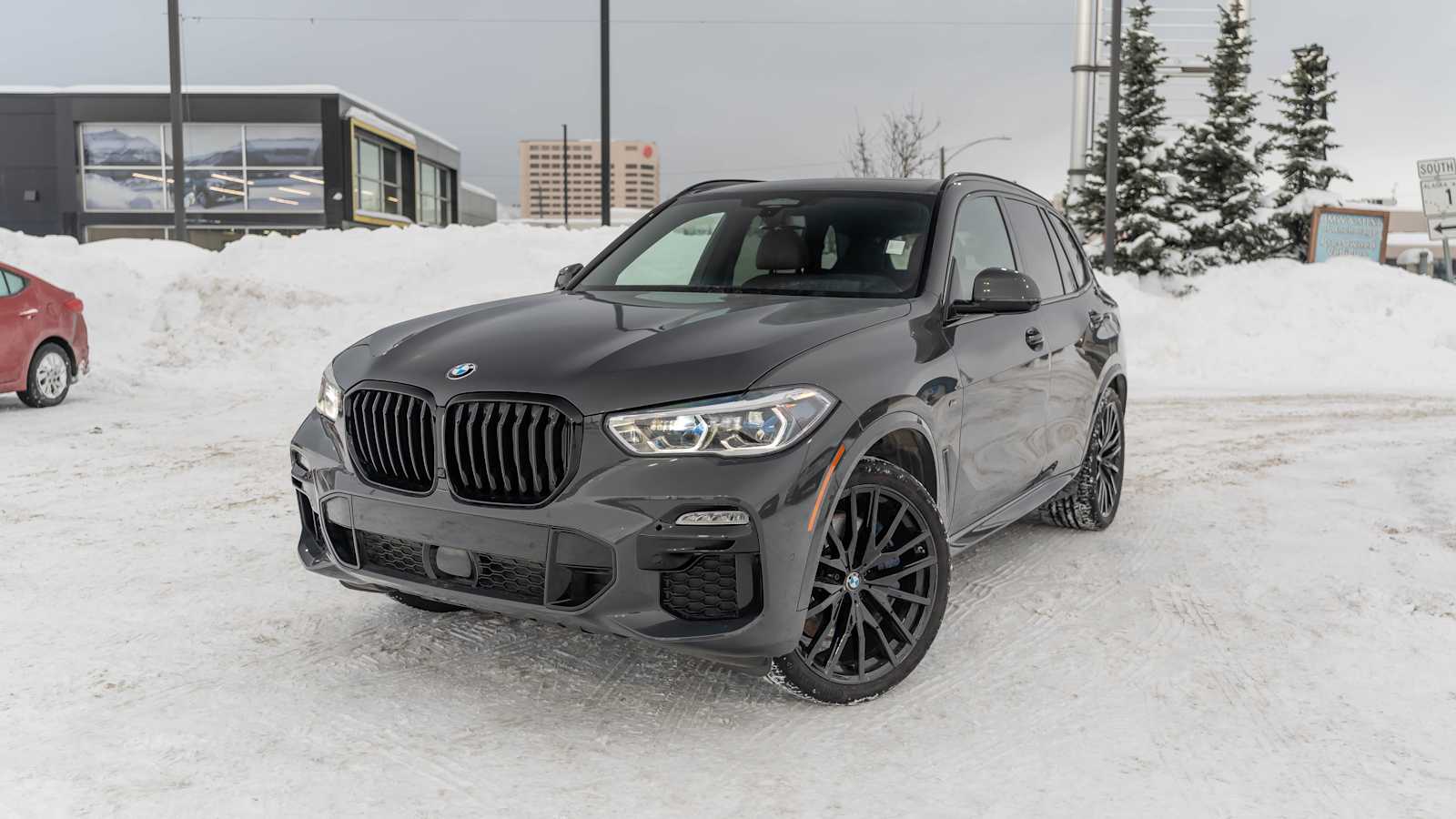 Thumbnail: 2021 BMW X5 - 1