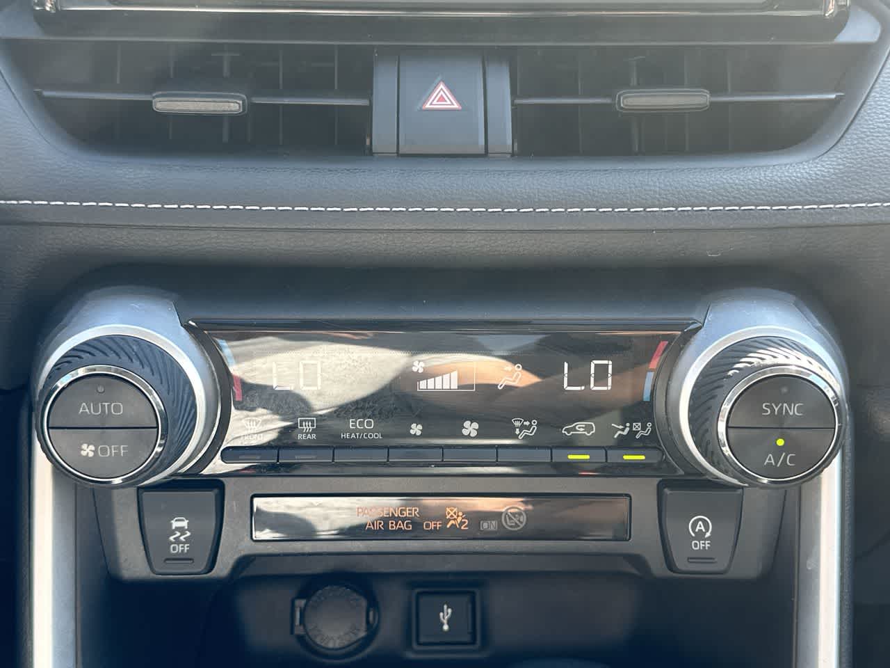 Thumbnail: 2022 Toyota RAV4 - 12