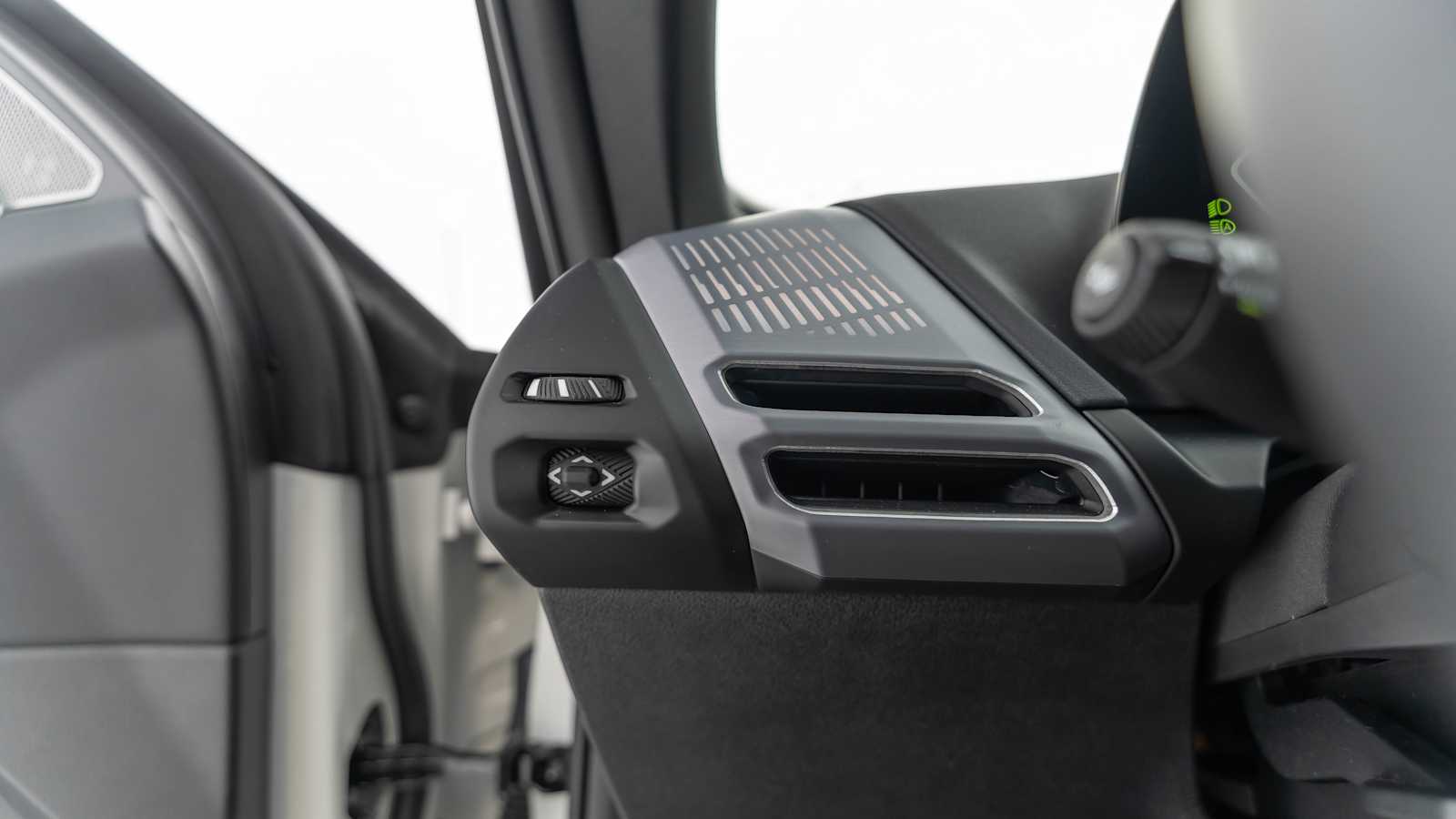 Thumbnail: 2025 BMW 2 Series - 44