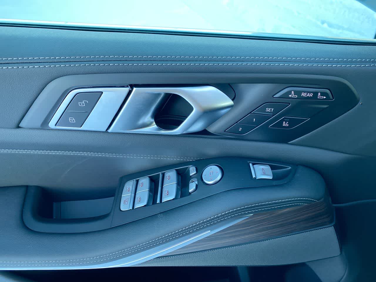 Thumbnail: 2025 BMW X7 - 6