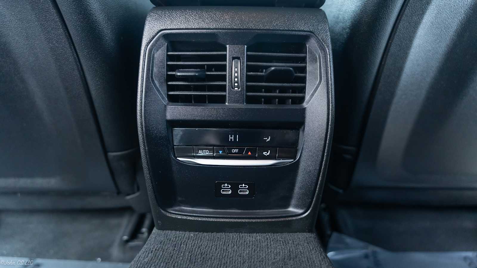 Thumbnail: 2025 BMW 3 Series - 25