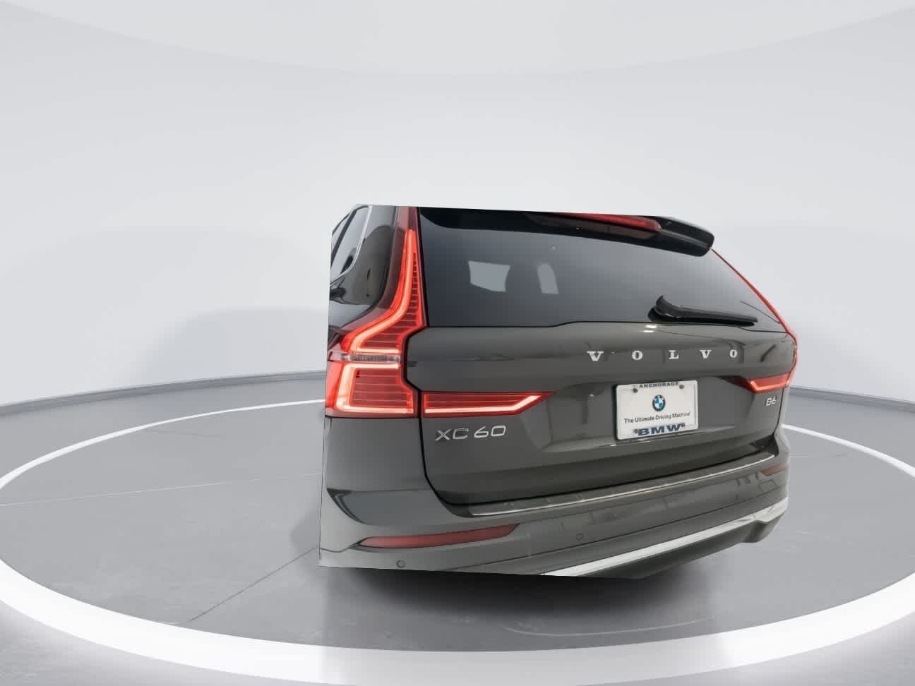 Thumbnail: 2022 Volvo XC60 - 7