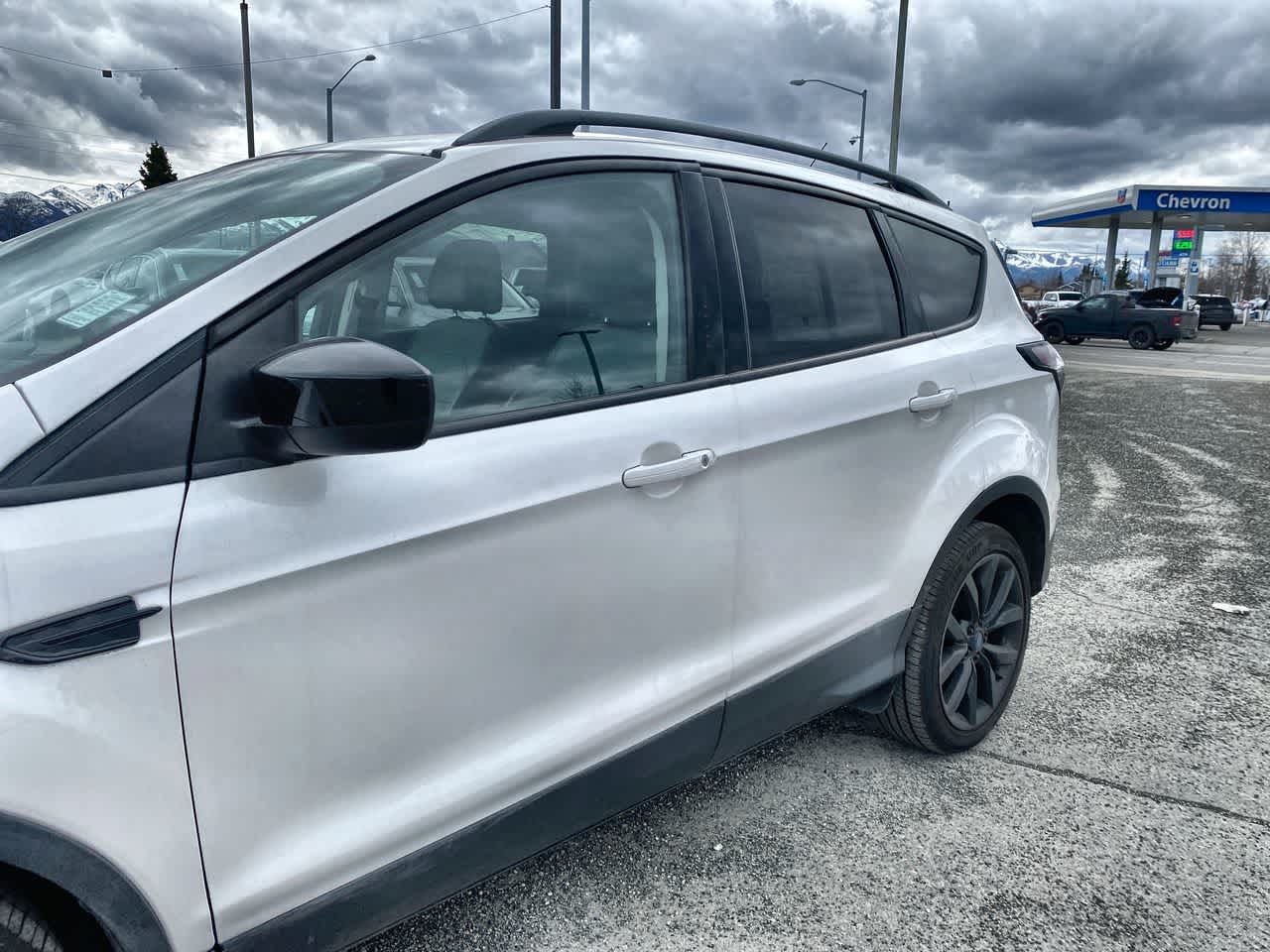 Thumbnail: 2017 Ford Escape - 8