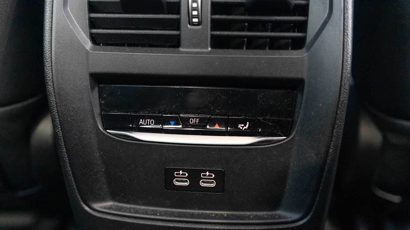 Thumbnail: 2025 BMW 3 Series - 22