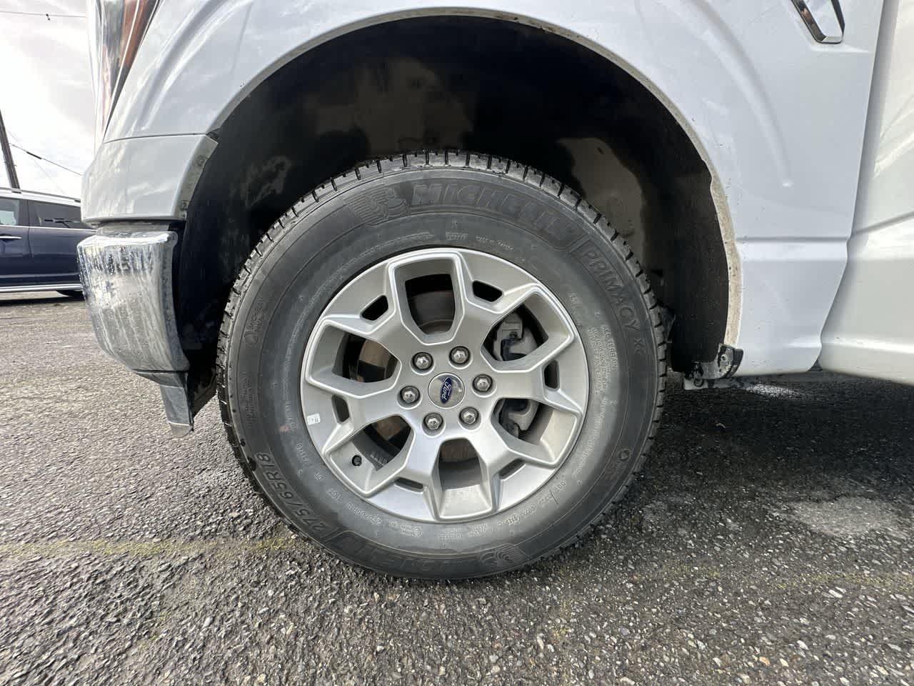 2023 Ford F-150 XLT photo 3