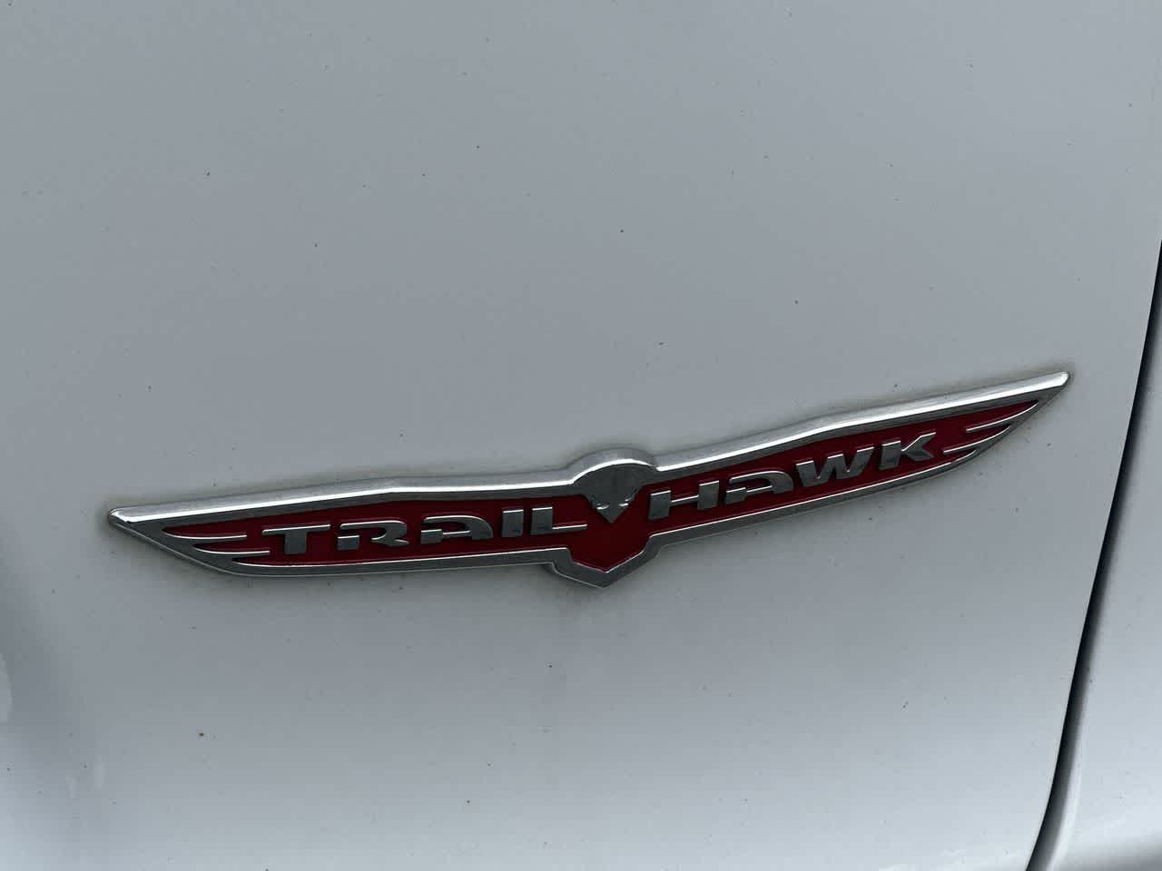 Thumbnail: 2019 Jeep Cherokee - 22