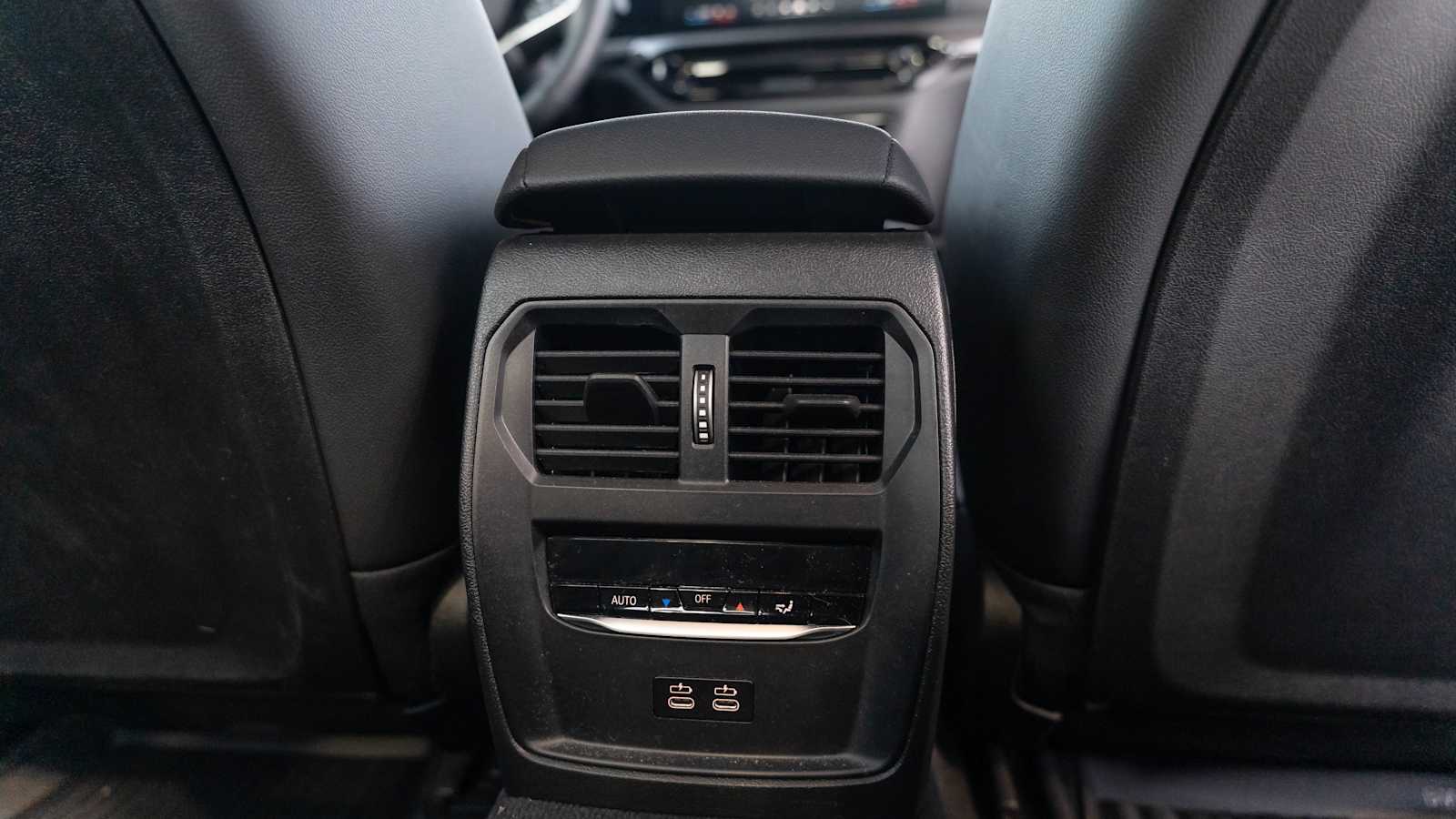 Thumbnail: 2025 BMW 3 Series - 21