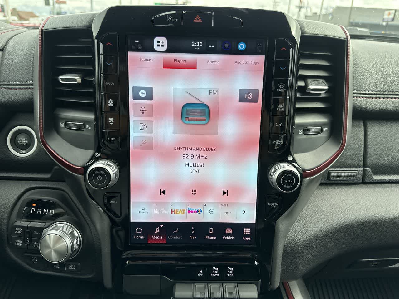 Thumbnail: 2025 RAM 1500 - 9