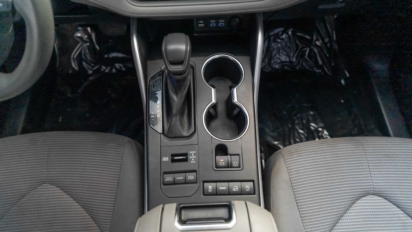 Thumbnail: 2022 Toyota Highlander - 40