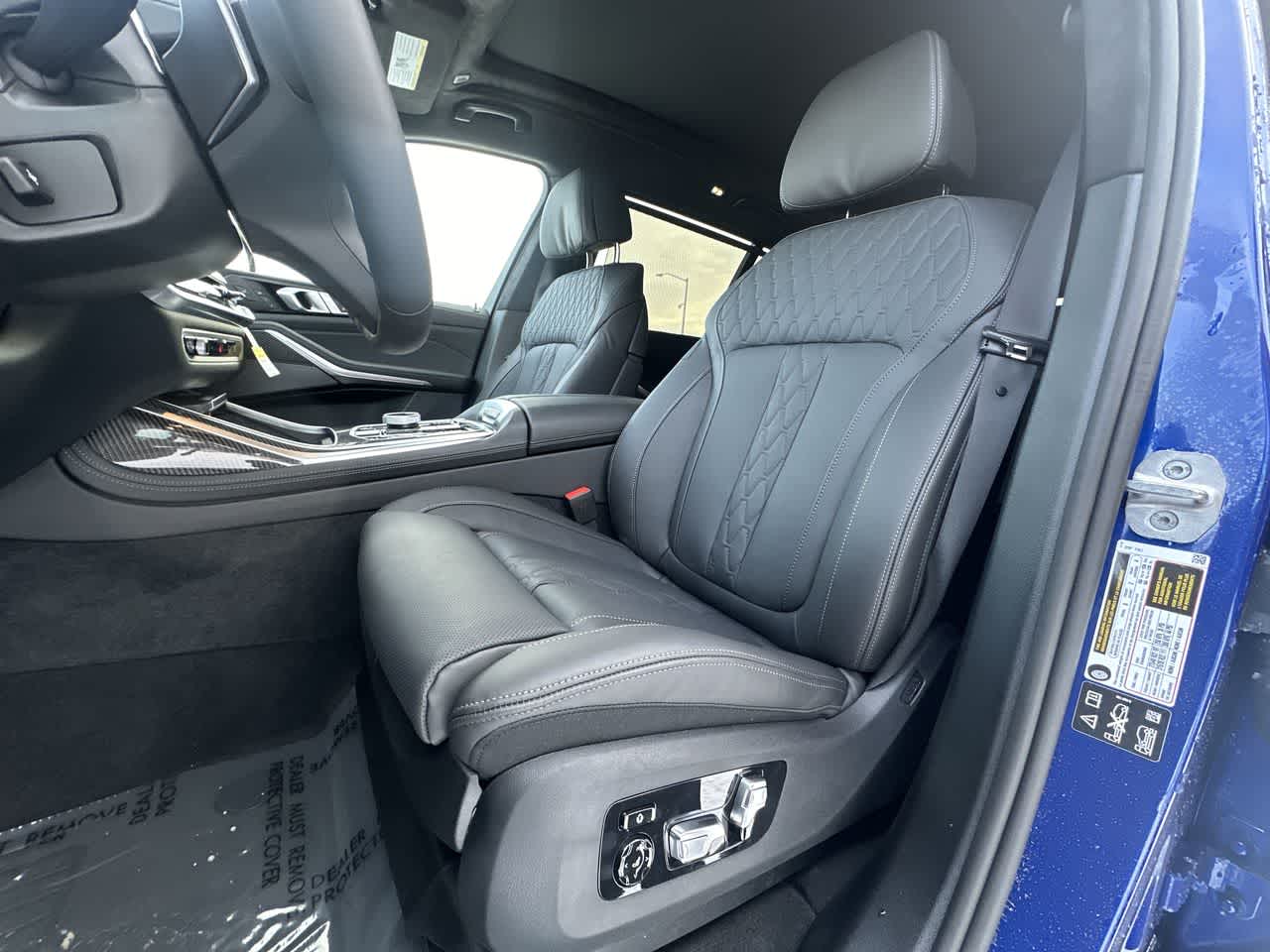 2025 Bmw X7 M60i photo 4