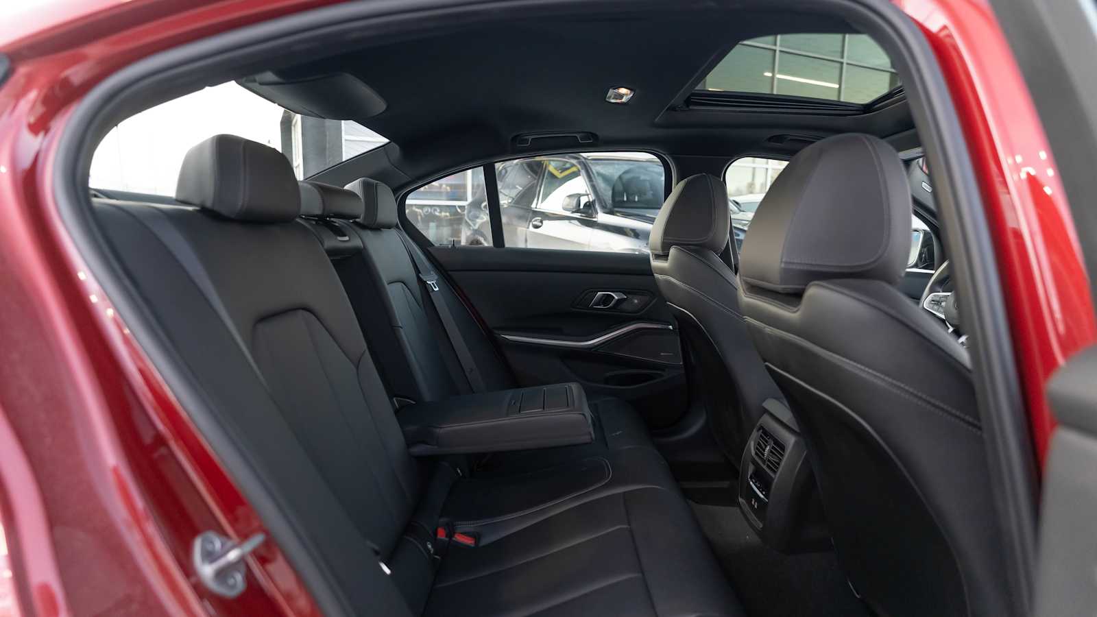 Thumbnail: 2025 BMW 3 Series - 20