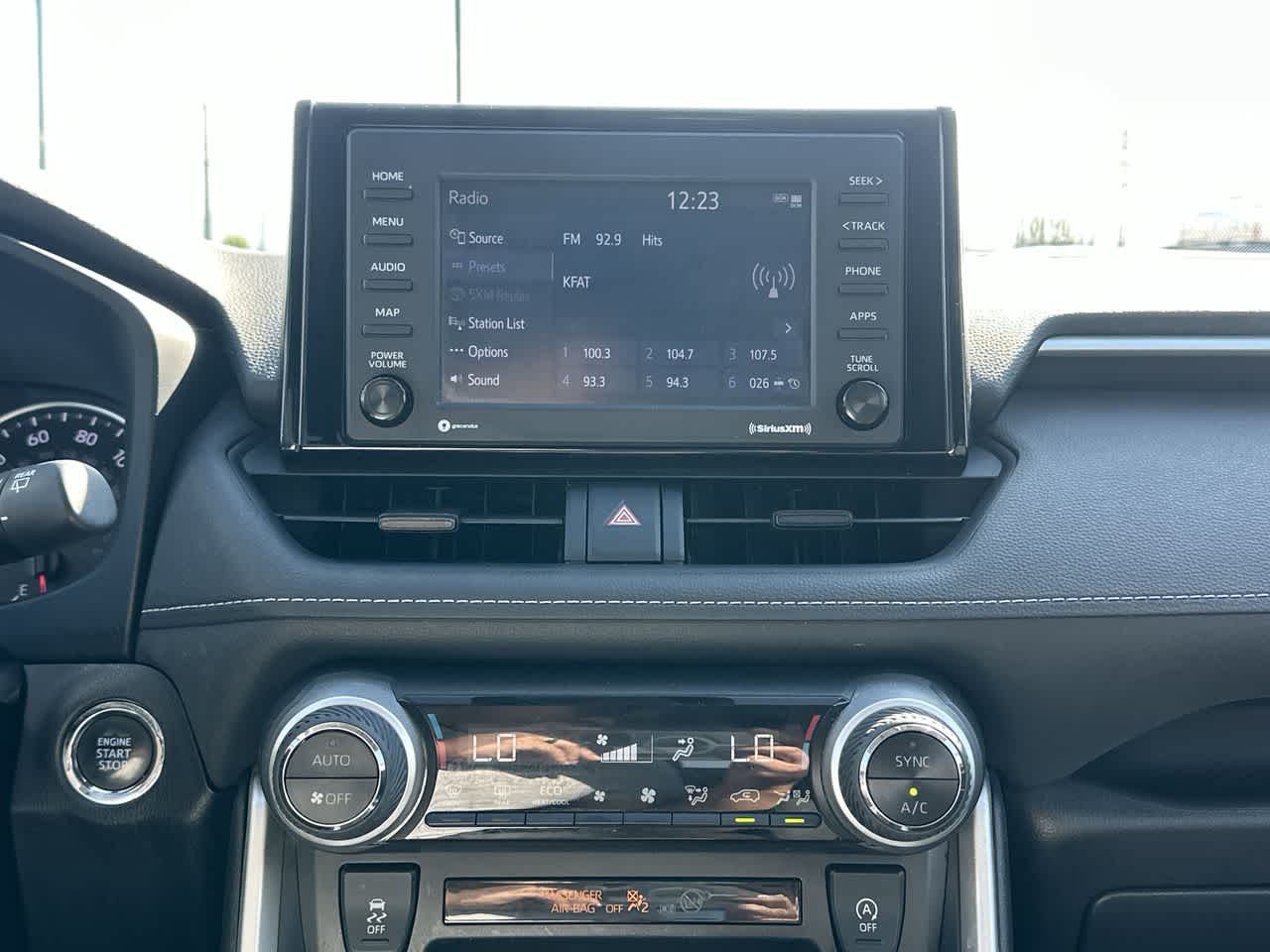 Thumbnail: 2022 Toyota RAV4 - 11