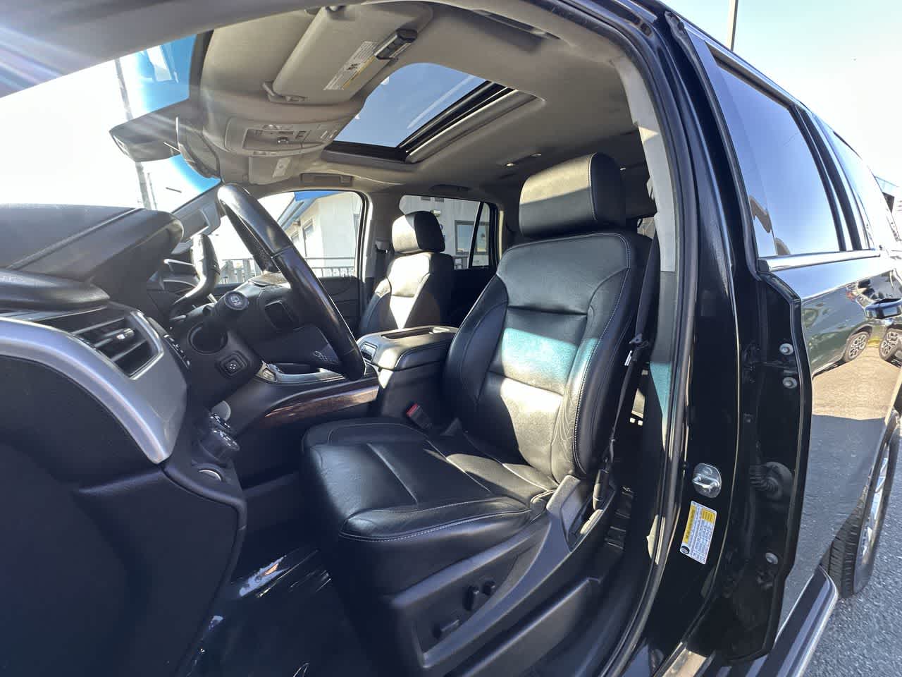 2020 Gmc Yukon SLT photo 2