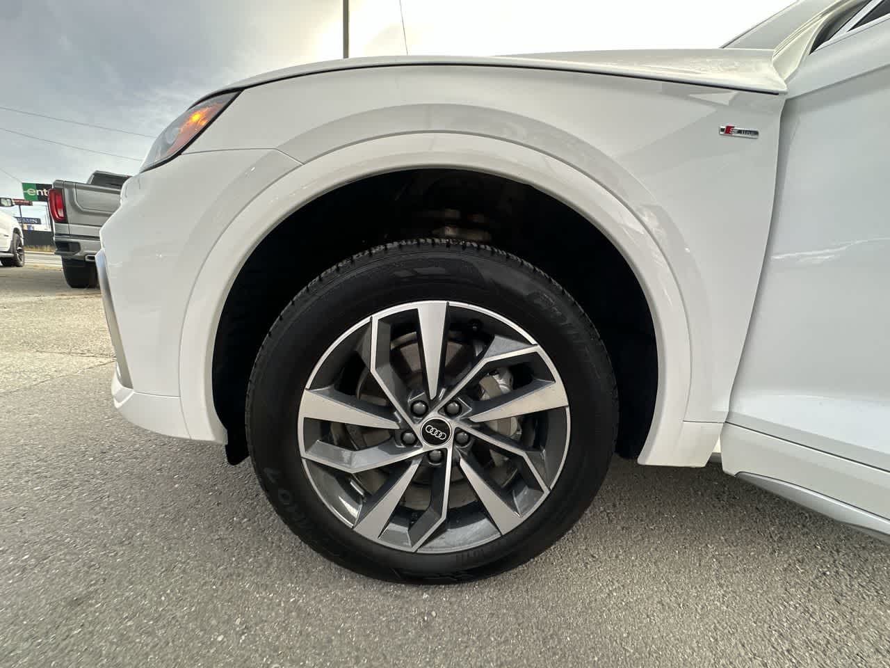 Thumbnail: 2023 Audi Q5 - 3