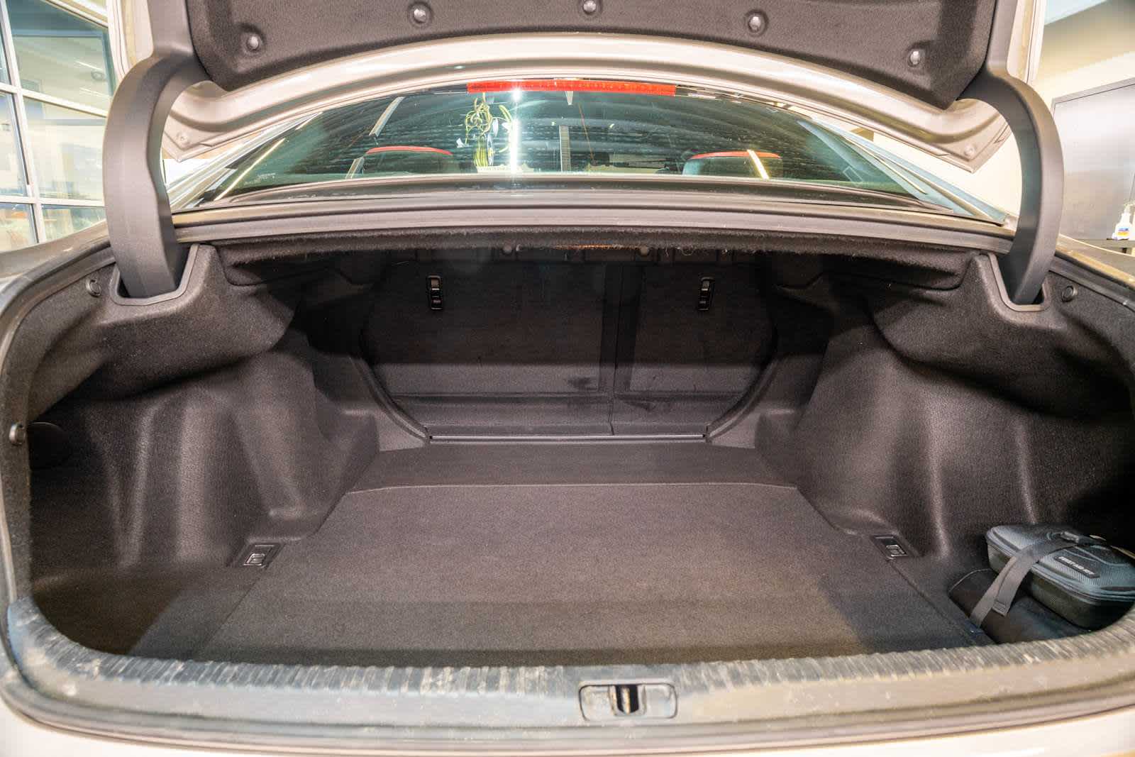 Thumbnail: 2022 Lexus RC - 10