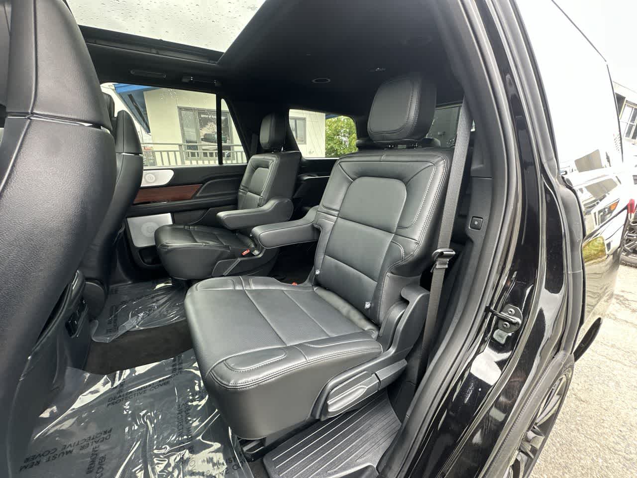 Thumbnail: 2024 Lincoln Navigator - 15