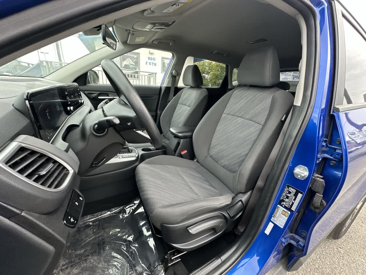 2024 Kia Seltos LX photo 2